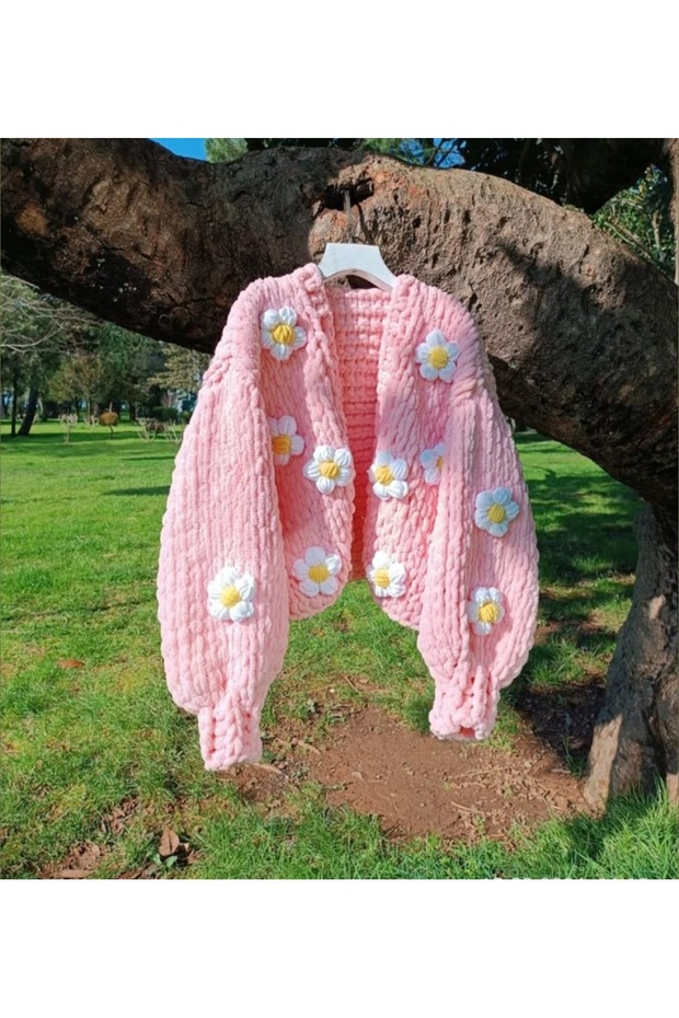 Hüma Natural Hand Knitted Puffy Chunky Cardigan