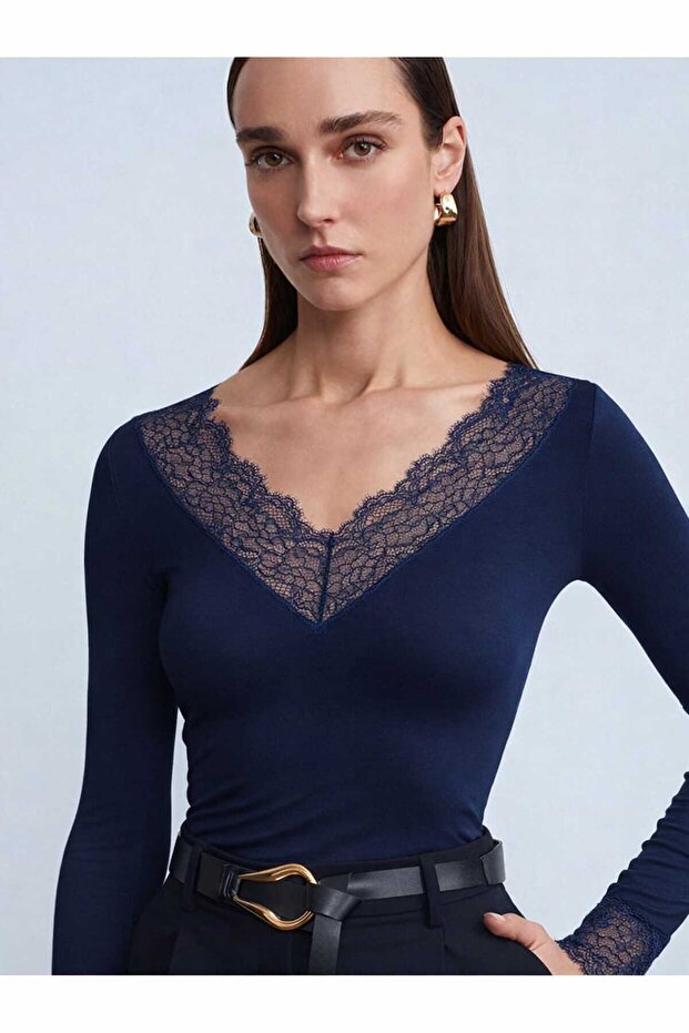 Dantelli Kaşmir Bluz Lacivert - 1