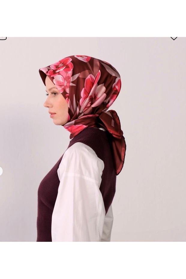 وشاح من الحرير التويل