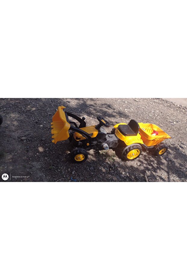 Tractor Excavator cu Cupă - 4