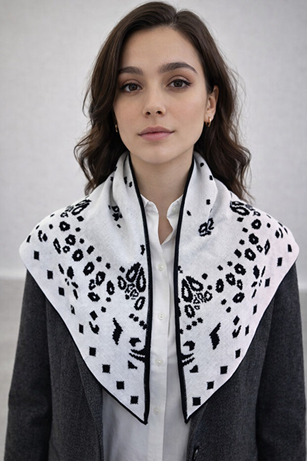 وشاح مثلث منسوج منقوش ذو وجهين - 4