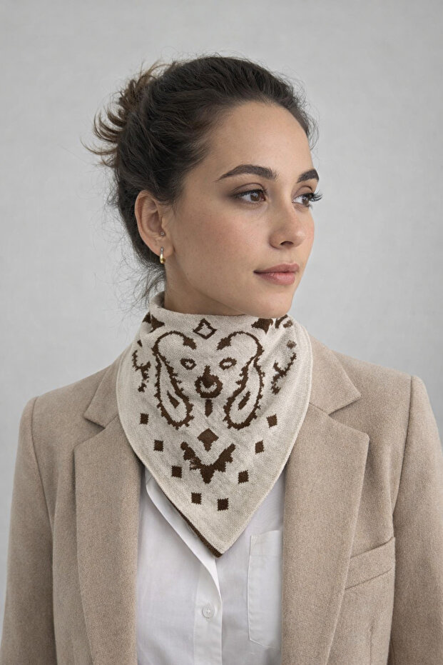 Patterned Double-Sided Knitwear Triangle Scarf - 4