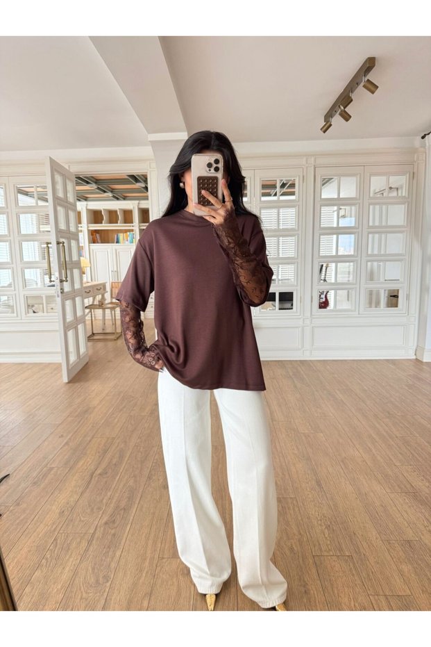 Women Sleeve Tulle Detail Crew Neck Basic T-shirt