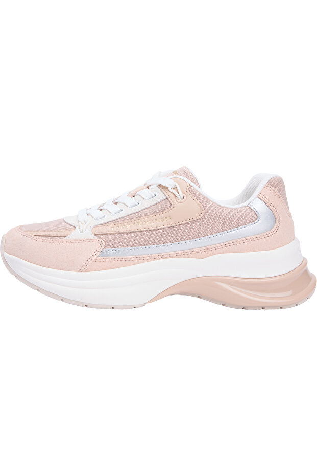 Th Sporty and Stylish Pink Running Shoes