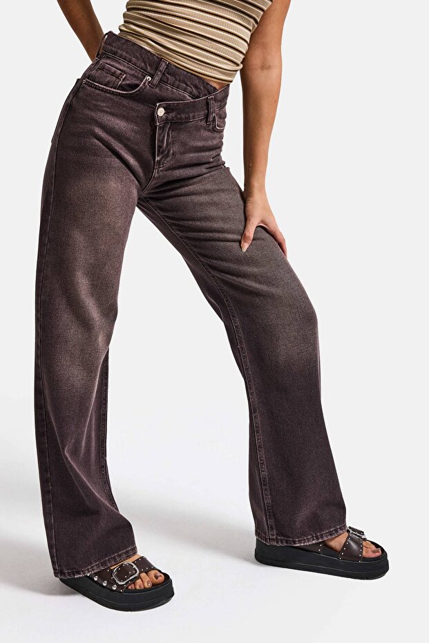Women's Dark Brown 2s6-16 Straight Fit Belt Detail Special Design Denim Jean