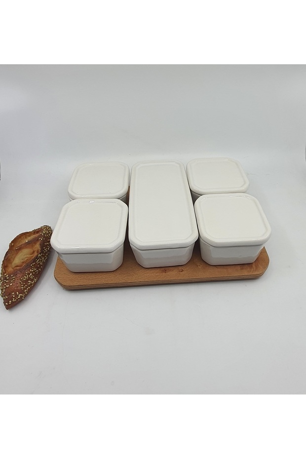Ahşap stand kapaklı kahvaltılık