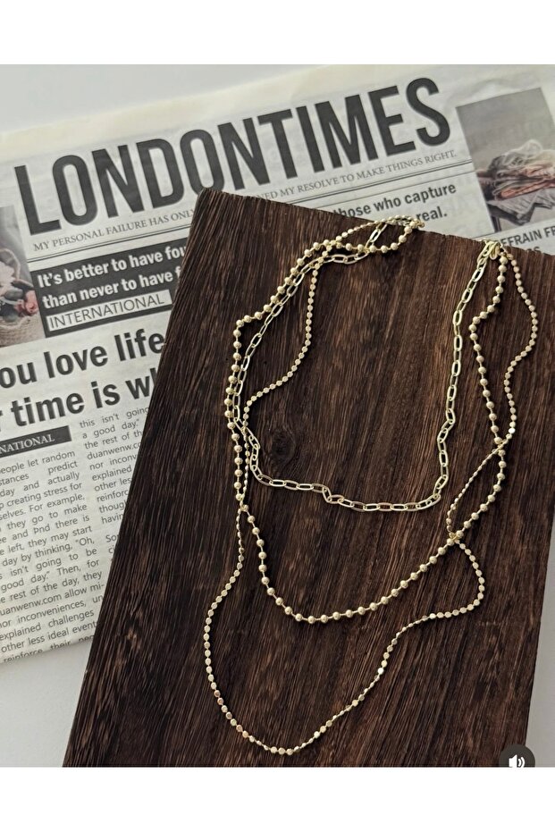 Steel 3-piece necklace set (crush, dorica, paperclip chain) suitable for single use.