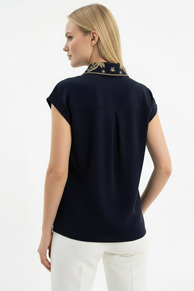 Gömlek Yaka İşlemeli Kolsuz Regular Örme Tişört - 4