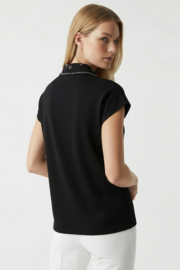 Gömlek Yaka İşlemeli Kolsuz Regular Örme Tişört - 3