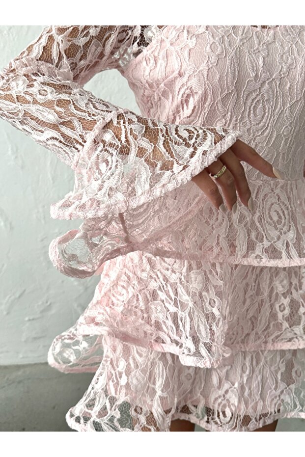 Rochie elegantă brodată cu volane - 6