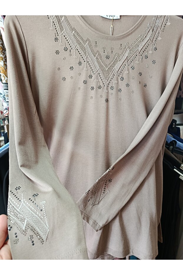 Triko işlemeli anne bluz - 2