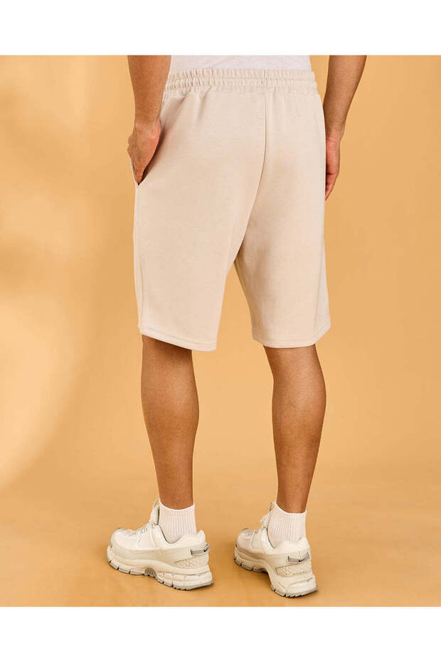 شورت رياضي سادة للرجال باللون البيج - 3