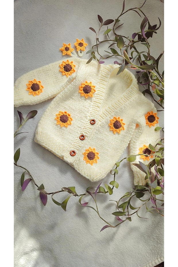Hüma Natural Hand Knitted 1 Year Old Baby Cardigan