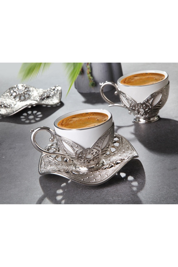 طقم قهوة من البورسلين الأبيض من 6 قطع - نيكل
