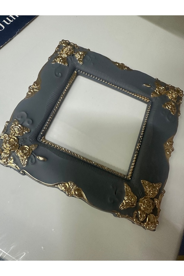 Concrete Socket Frame Anthracite Gold - 2