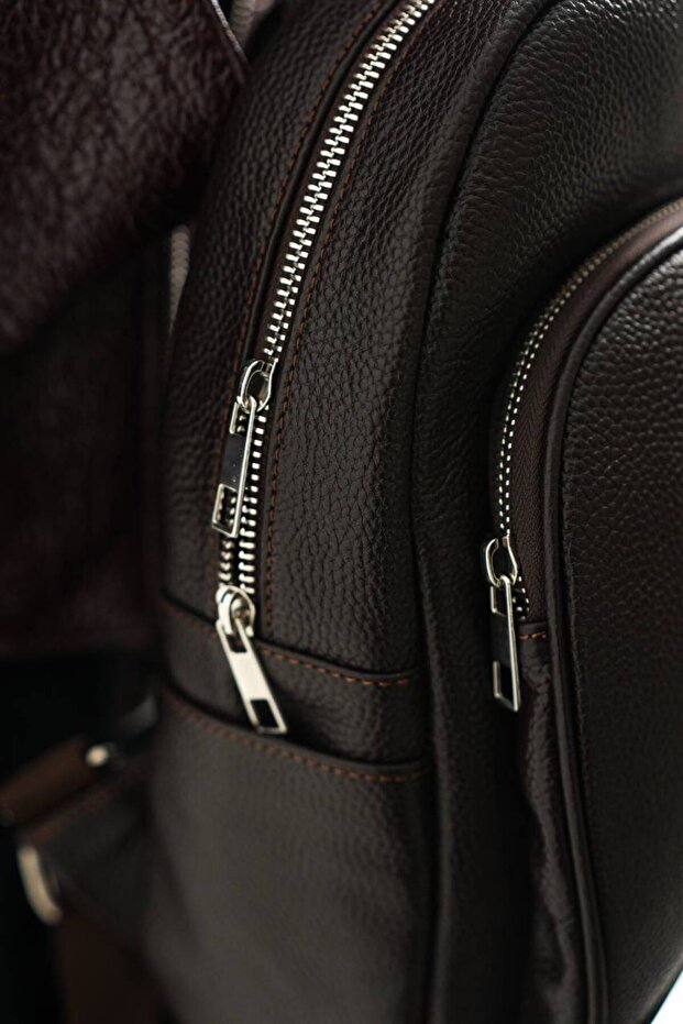 حقيبة ظهر من الجلد الطبيعي موديل ميبا - 4