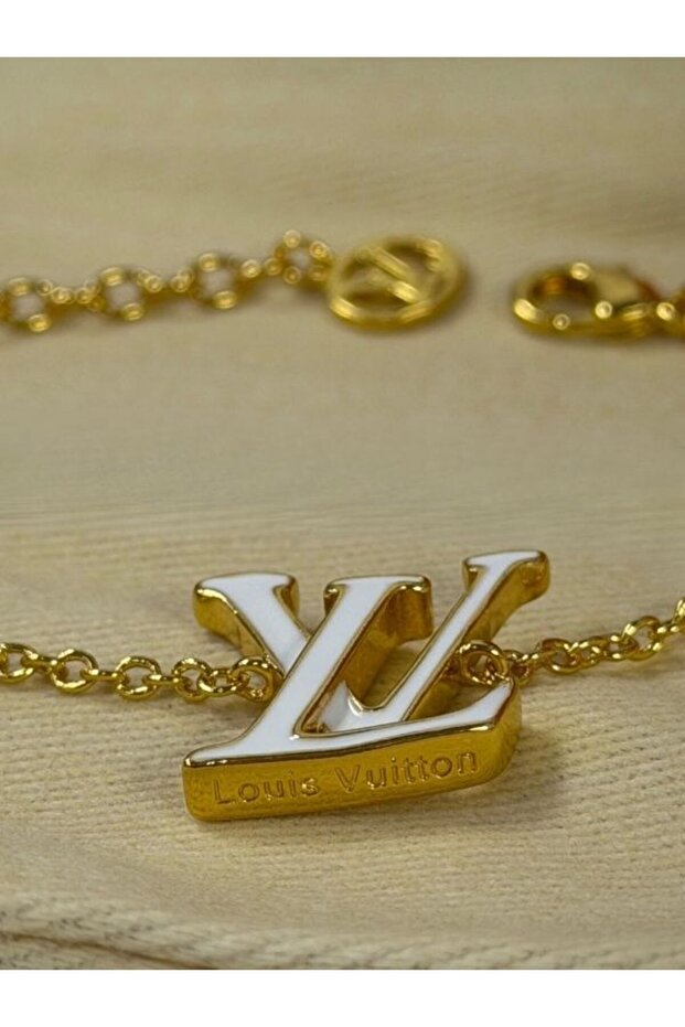 Chain with pendant - 2