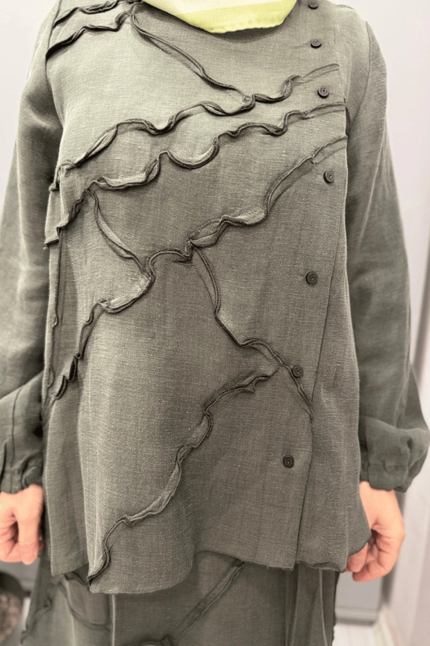 طقم ملابس بتصميم مُرقّع باللون الكاكي 37305 - 3