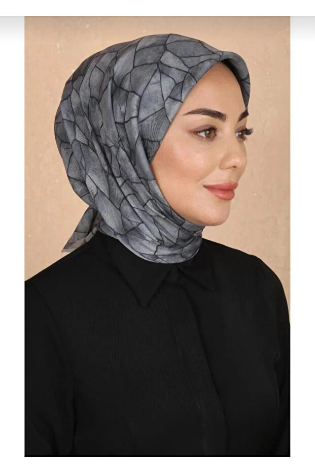 وشاح قطني ناعم مخيط يدويًا بنمط رخامي