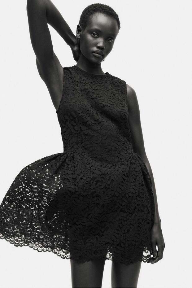 Flared-skirt lace dress