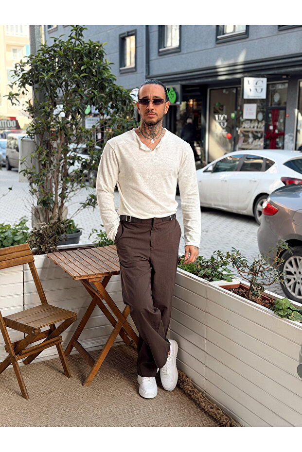 تي شيرت فلامي بزر واحد عادي باللون الأبيض - 2