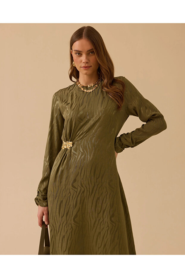 فستان جاكار منقوش مع إكسسوارات - 2