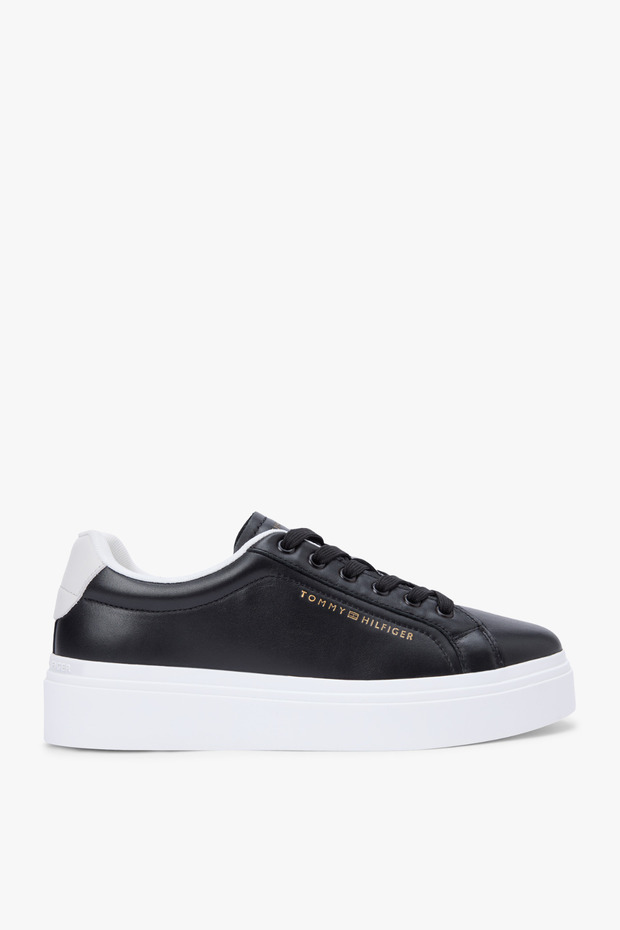 حذاء رياضي نسائي من Th Chic Cupsole بنعل أسود