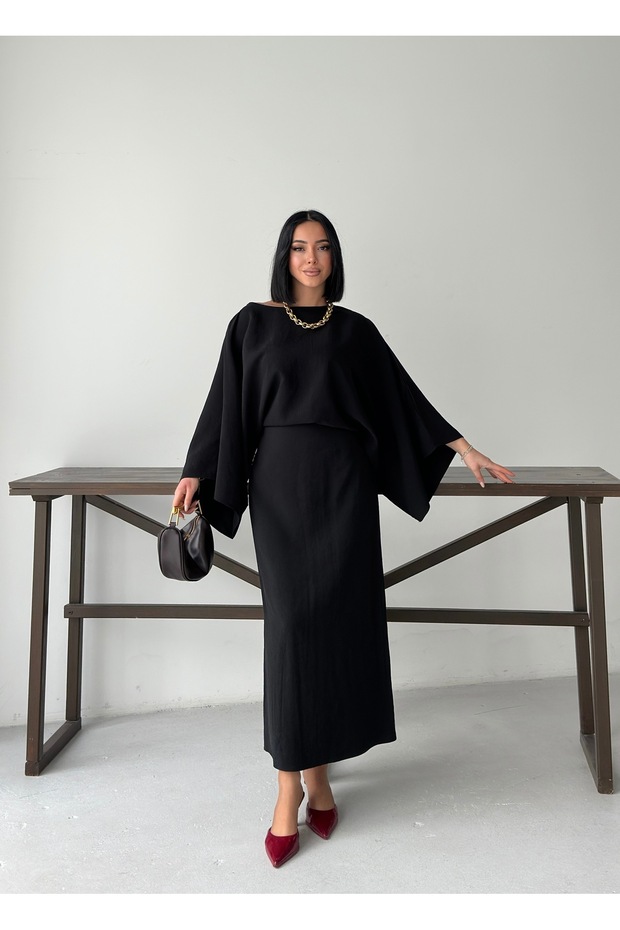 Women's Black Bat Sleeve Tie Back Dress
