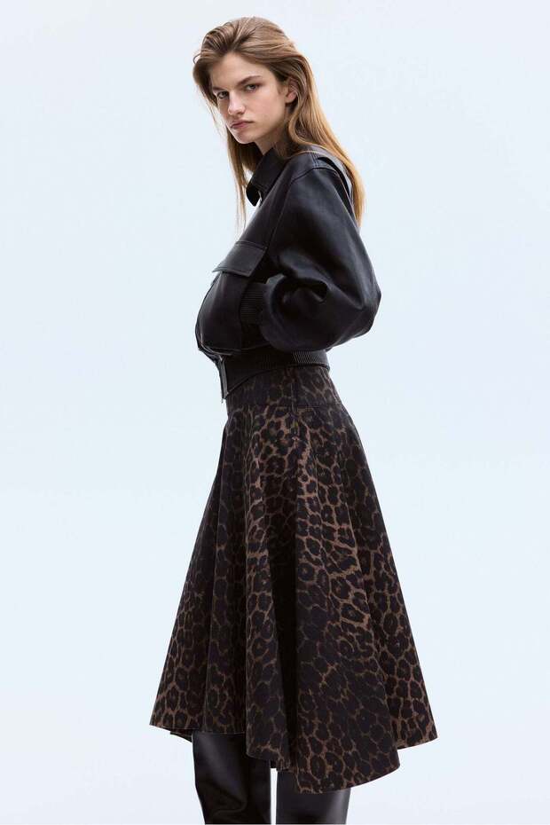 Flared twill skirt