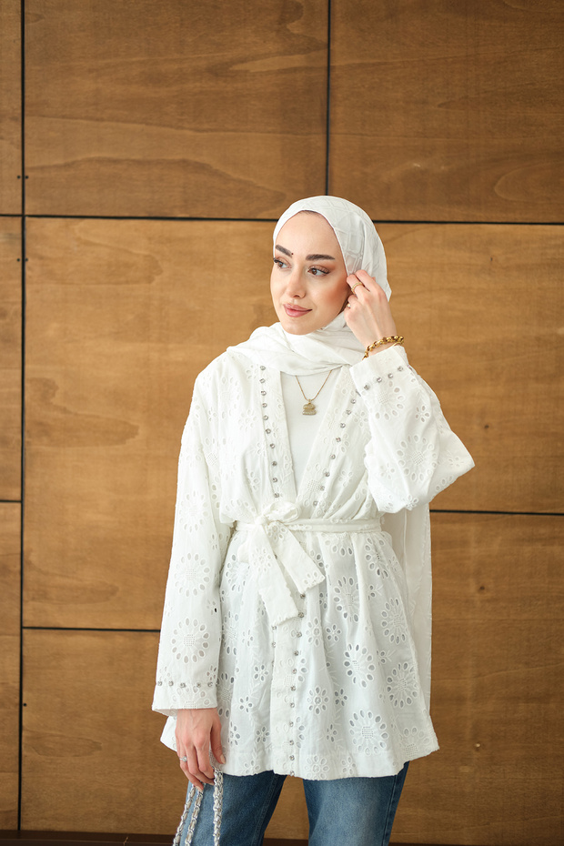 Women's Brode Stone Embroidered Kimono White
