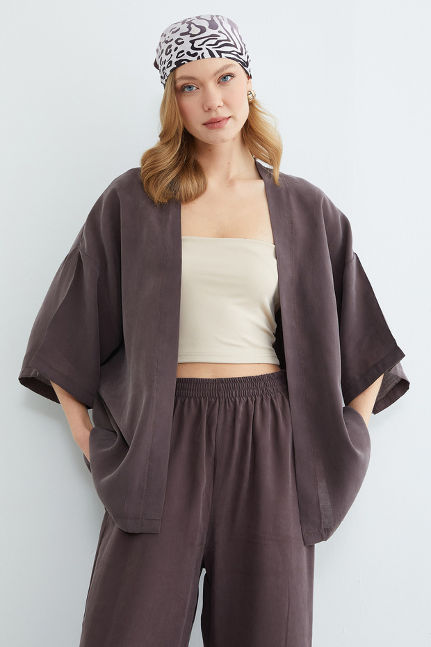 طقم كابري أساسي بأكمام فضفاضة مكون من قطعتين - 4
