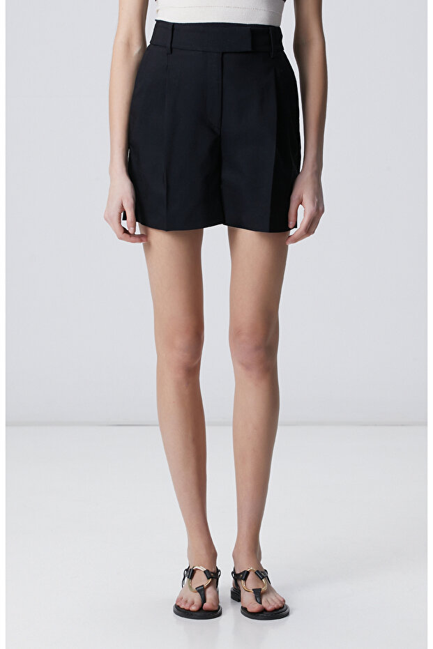 Siyah Pile Detaylı Kısa Şort - 2