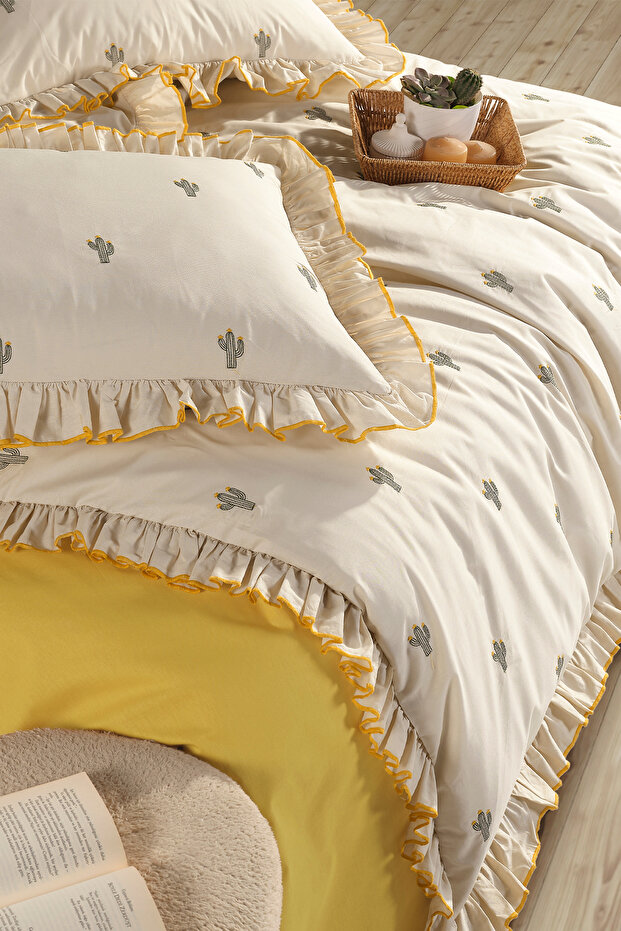 Ranforce 100% Cotton Embroidered Ruffle Duvet Cover Set