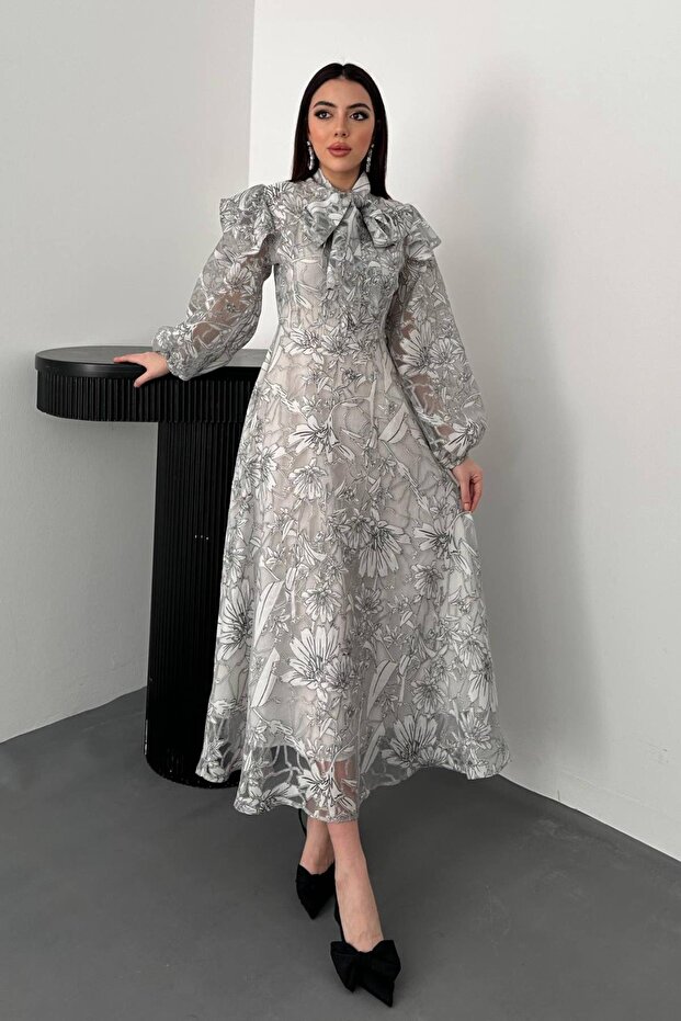 Rochie cu detaliu eșarfă la guler - 4