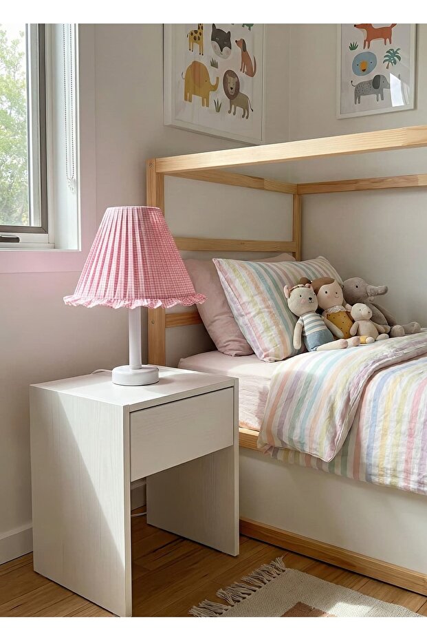 غطاء مصباح E27 من Pink Gingham مع كابل - أبيض من الأسفل
