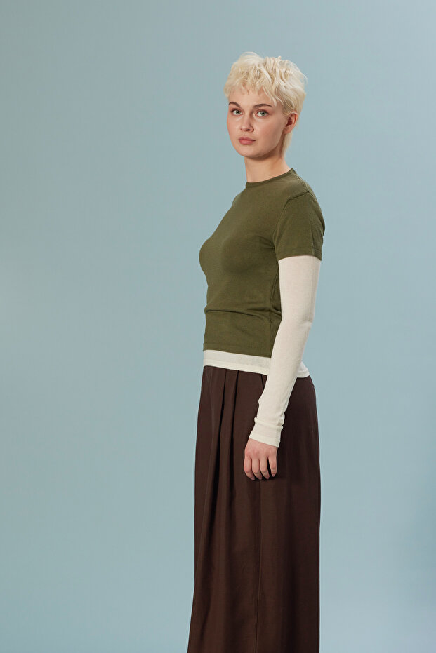 بلوزة تريكو مزينة بأجزاء من الكولاري - 2