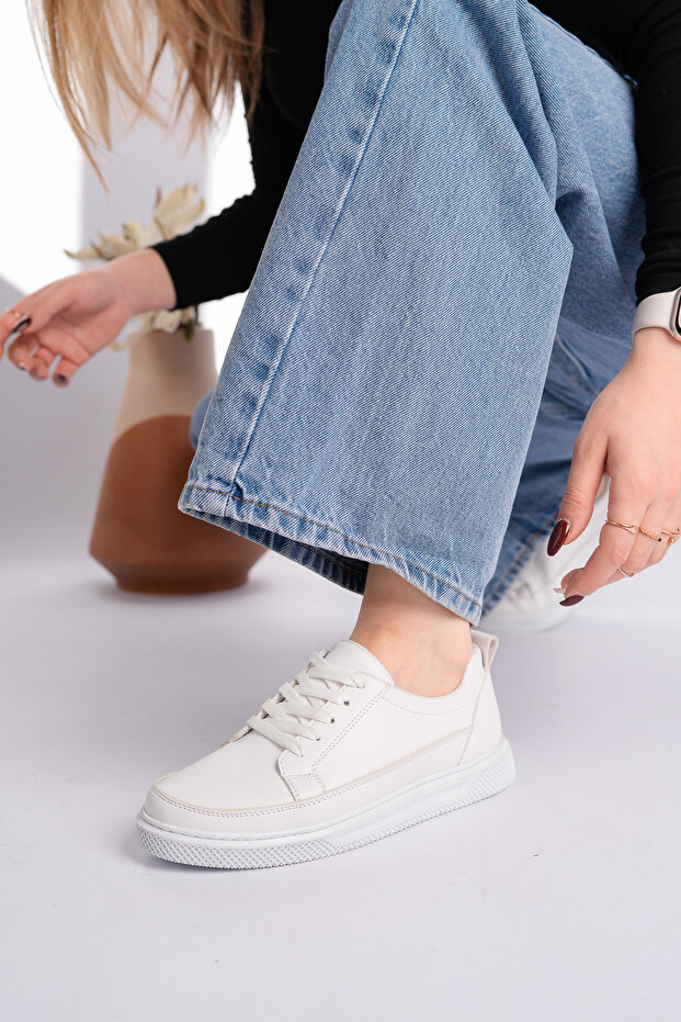 Women's Daily Lace-Up Sneaker with Comfortable Sole, Stylish Minimal Design