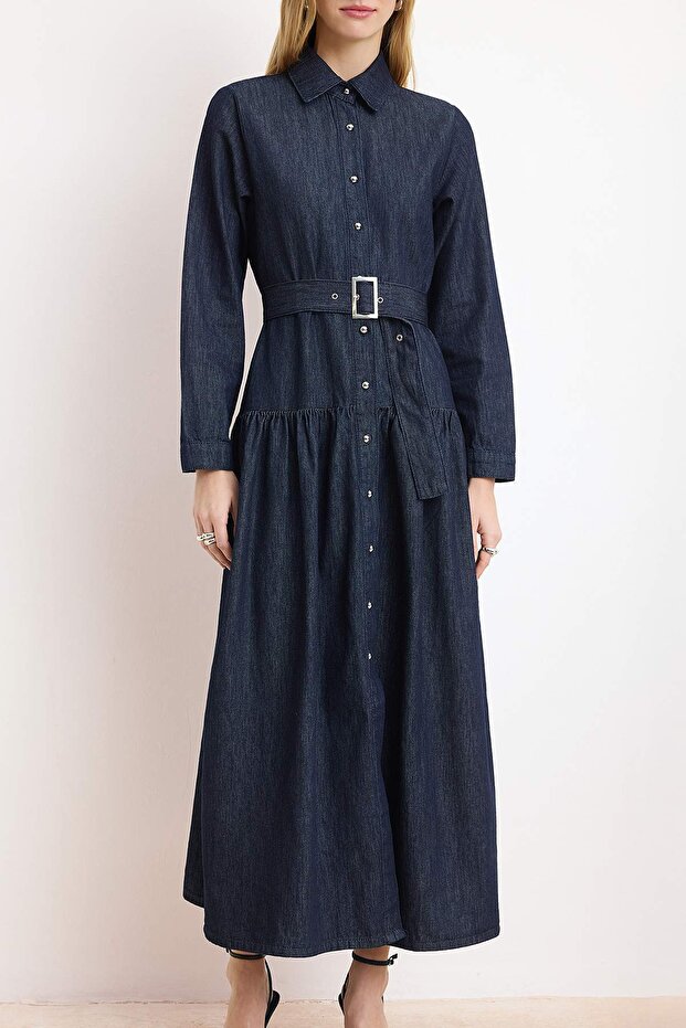 Koyu Mavi DÖKÜMLÜ Kemerli Maxi %100 Pamuk Denim Elbise TWOSS26EL00030 - 3