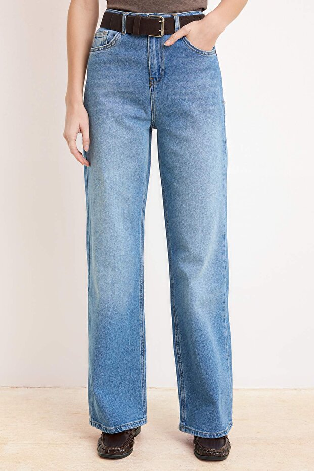 Açık Mavi More Sustainable Kemerli Yüksek Bel Uzun Boy Az Esnek Wide Leg Jeans TWOSS26JE00152 - 4