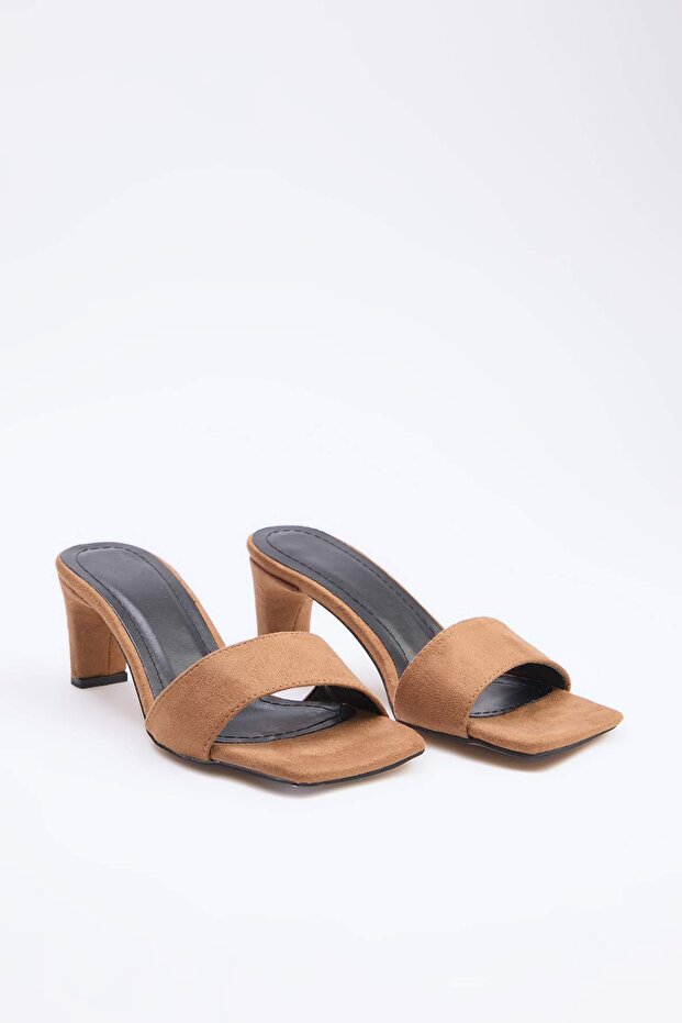 Camel Süet 6 cm Kadın Klasik Topuklu Ayakkabı TAKSS26TO00002 - 1