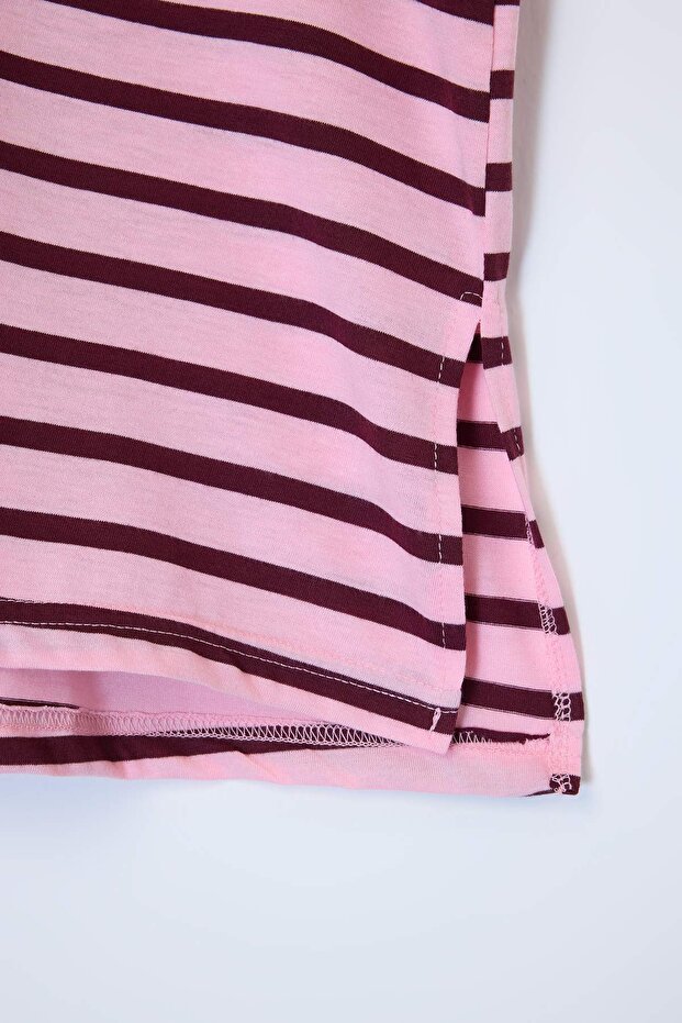 Kırmızı-Pembe Çizgili V -Yaka Örme T-shirt TBBSS23BF00016 - 5
