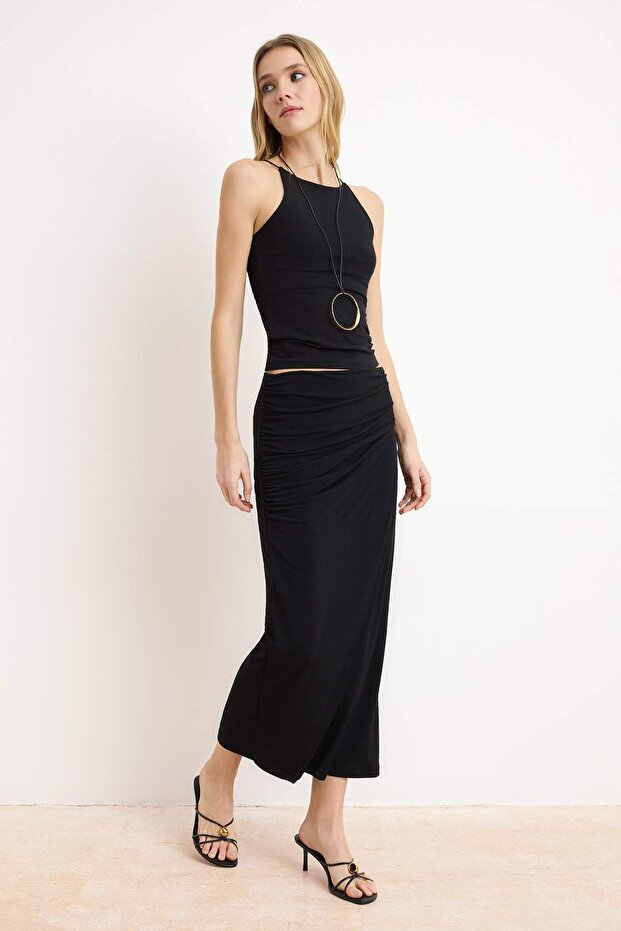 Siyah Büzgü Drape Detaylı Maxi Anvelop Esnek Etek TWOAW25ET00096 - 2
