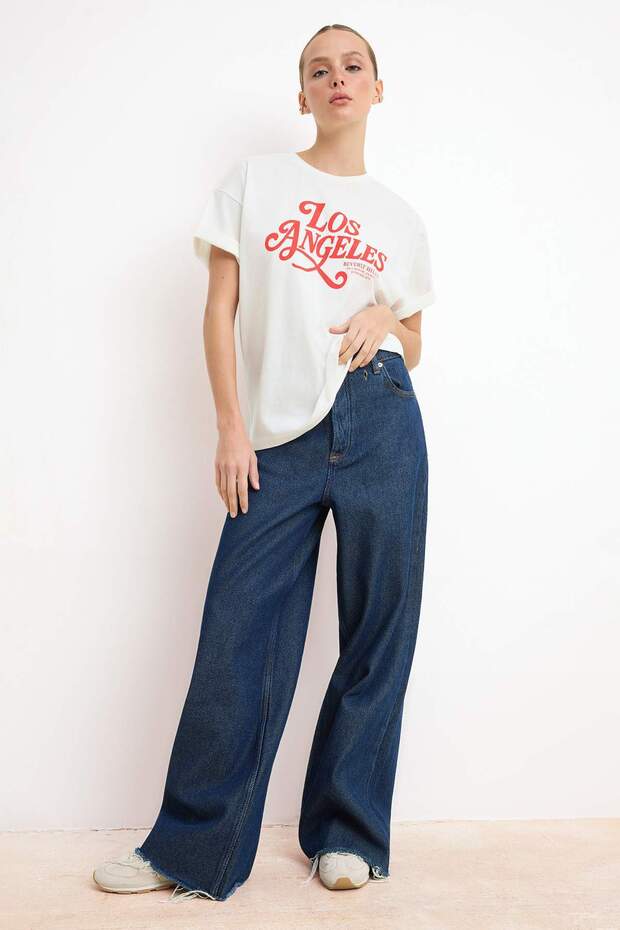 Ekru Slogan Oversize/Geniş Kalıp Düşük Kol Kısa Kollu Tok %100 Pamuk Örme T-Shirt TWOSS26TS00128 - 2