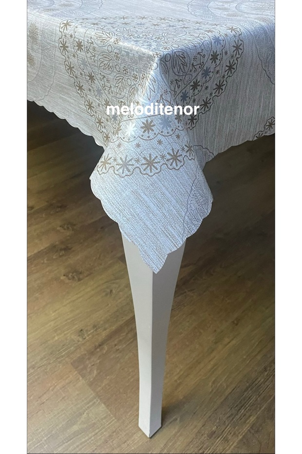 مفرش طاولة من قماش البولي فينيل كلوريد (PVC) قابل للمسح، ذو حافة مموجة وتصميم عثماني، مع بطانة سميكة.