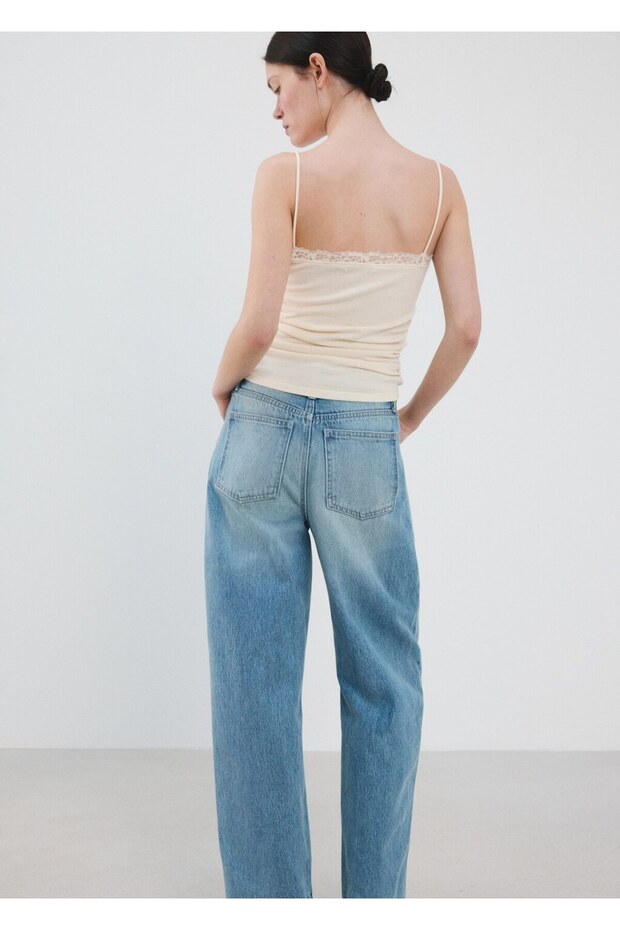 Dantel yakalı bluz - 4