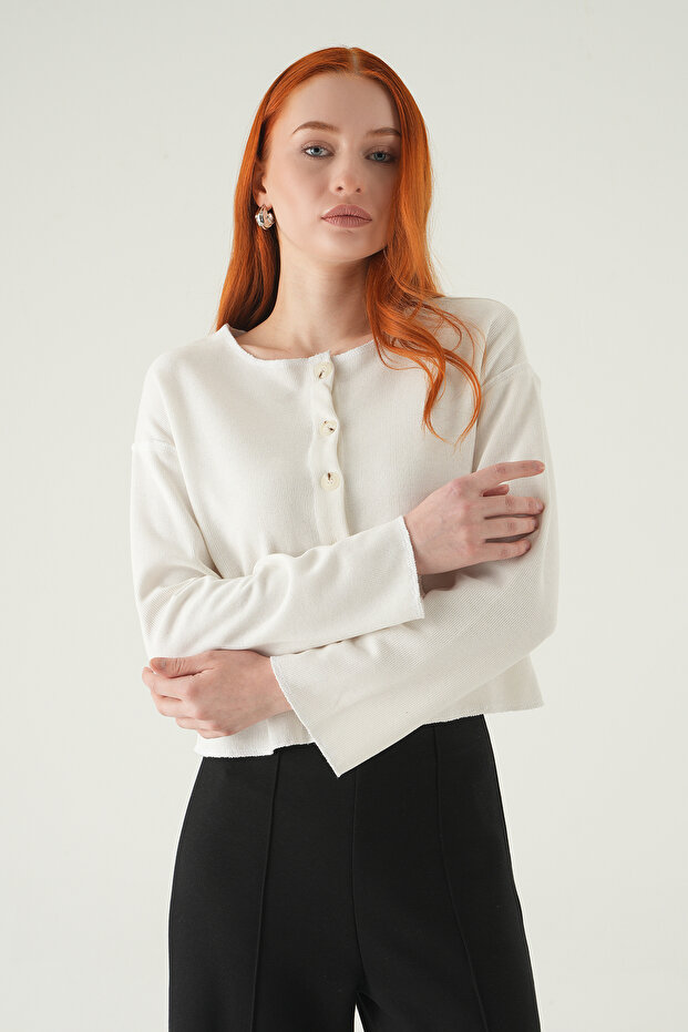 8273A Buttoned Crew Neck Blouse Ecru - 2