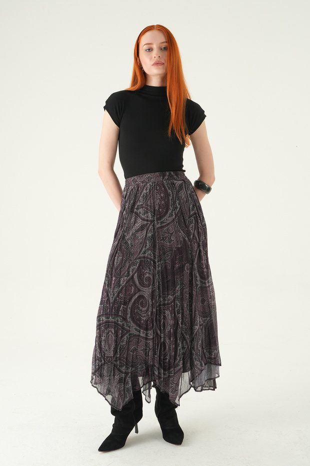 Plum Overlock Pattern Skirt 8461A - 3