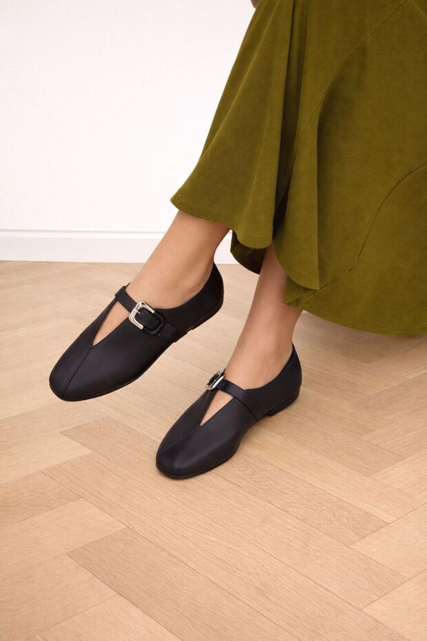 Women's Leather Buckle Comfortable Flats