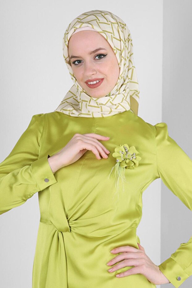 ALVINA وشاح بنمط مربع 8232