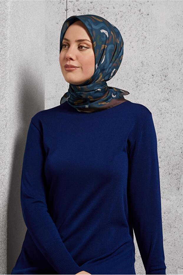 وشاح ألفينا منقوش 8504